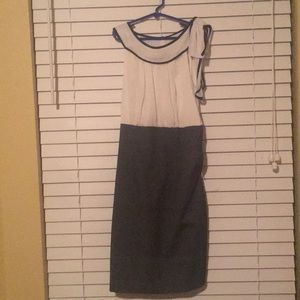 Gray and white bow on the shoulder formal dress